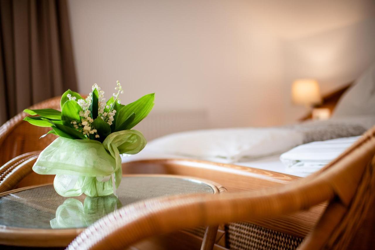Hotel Irmgard Strass im Attergau ภายนอก รูปภาพ