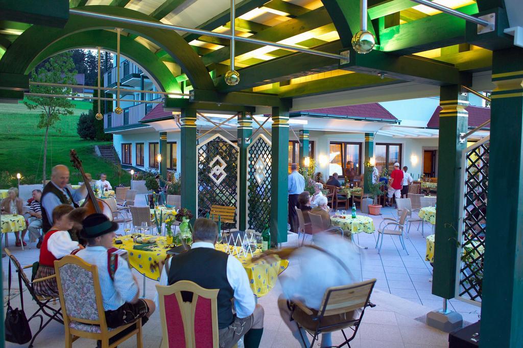 Hotel Irmgard Strass im Attergau ภายนอก รูปภาพ