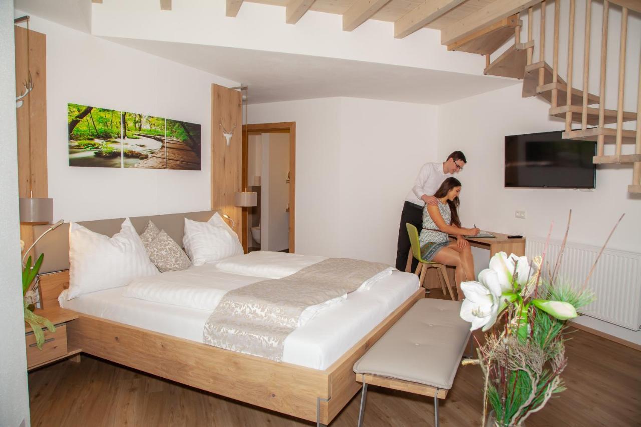 Hotel Irmgard Strass im Attergau ภายนอก รูปภาพ