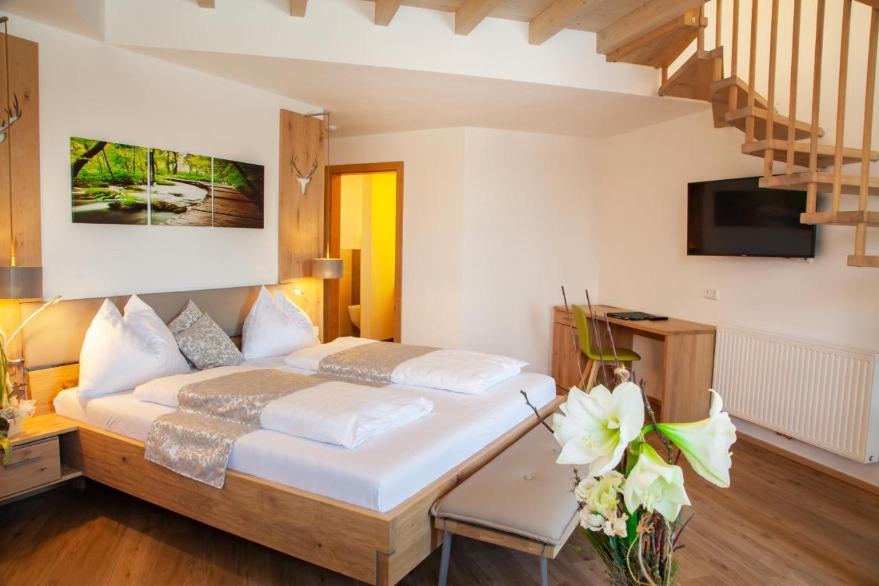 Hotel Irmgard Strass im Attergau ภายนอก รูปภาพ